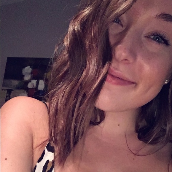 Meet your Posher, Emma - Picture 1 of 1